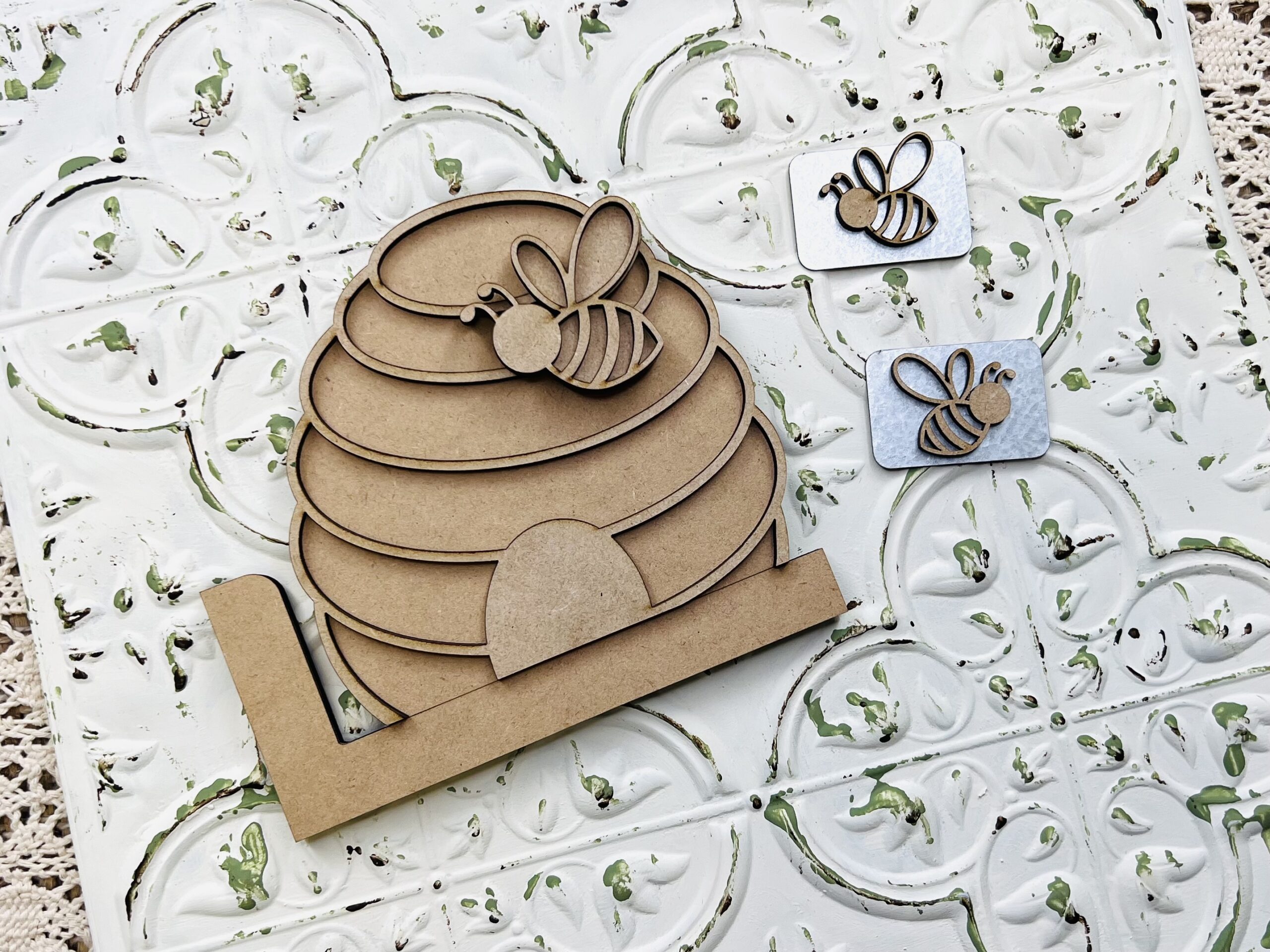 This is a beehive cutout set with a piece of metal for the magnet plate. this craft is to be used with the interchangeable truck